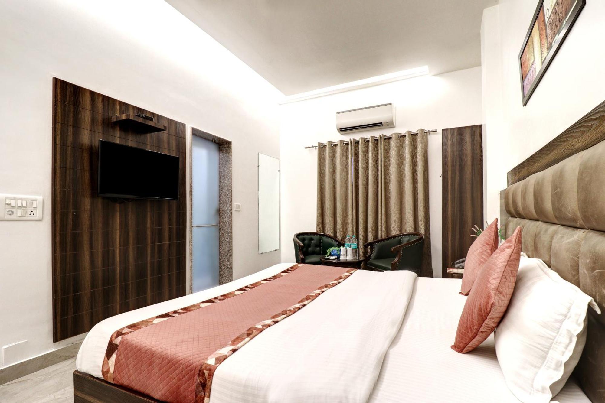 Hotel Emporio Dx - Railway Station - Paharganj 3*