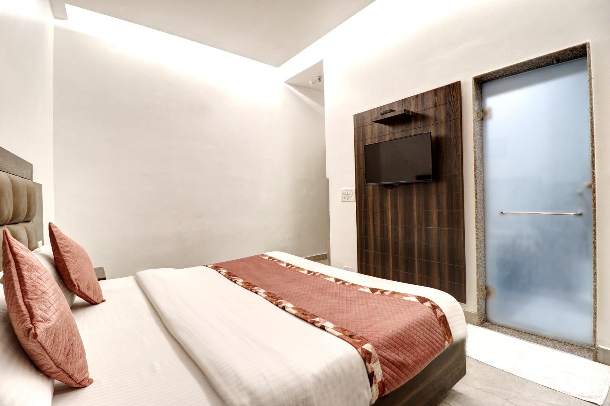 Emporio Dx - Railway Station - Paharganj Hotel 3*