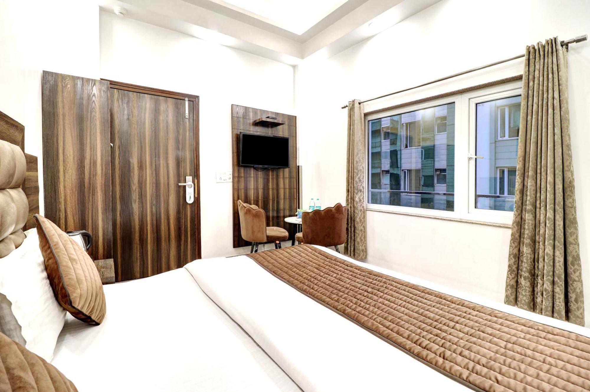 Hotel Emporio Dx - Railway Station - Paharganj New Delhi