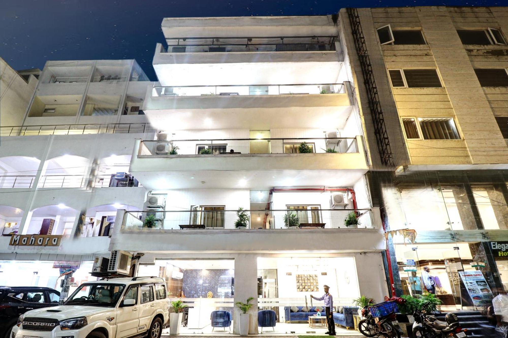 Emporio Dx - Railway Station - Paharganj