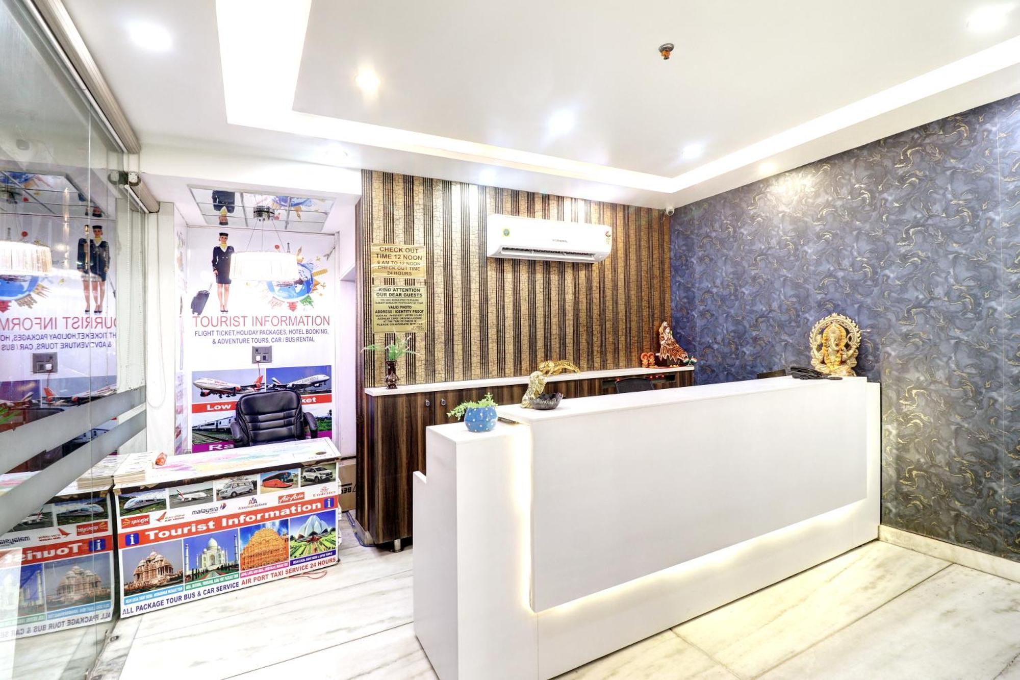 Emporio Dx - Railway Station - Paharganj Hotel