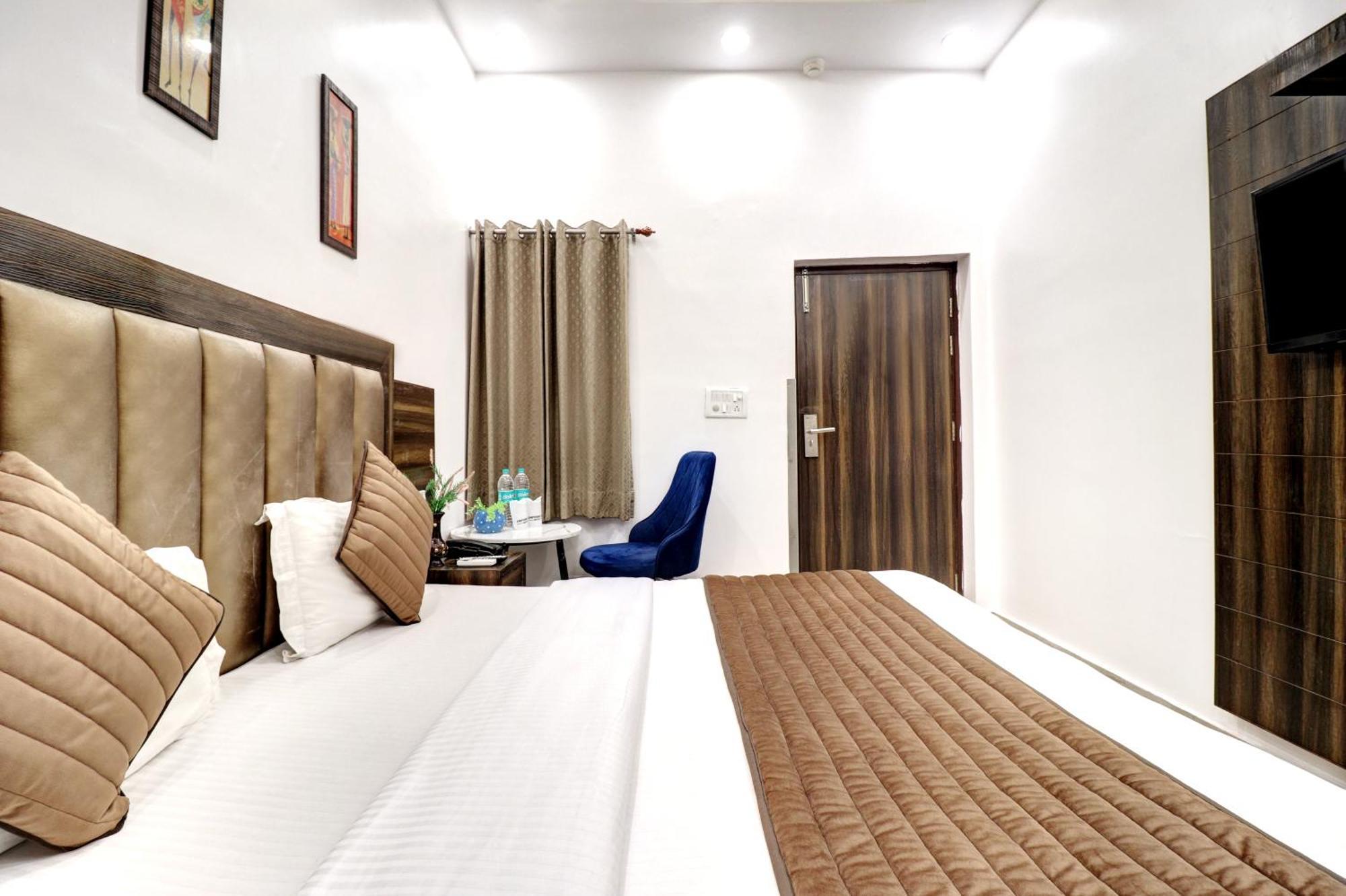 Emporio Dx - Railway Station - Paharganj Hotel 3*