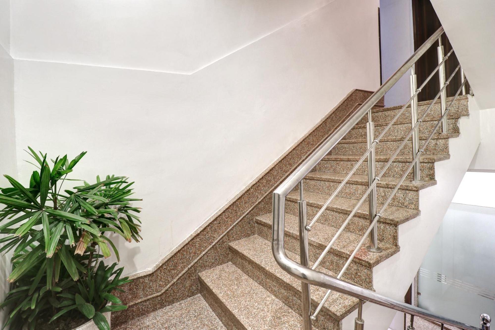 Hotel Emporio Dx - Railway Station - Paharganj