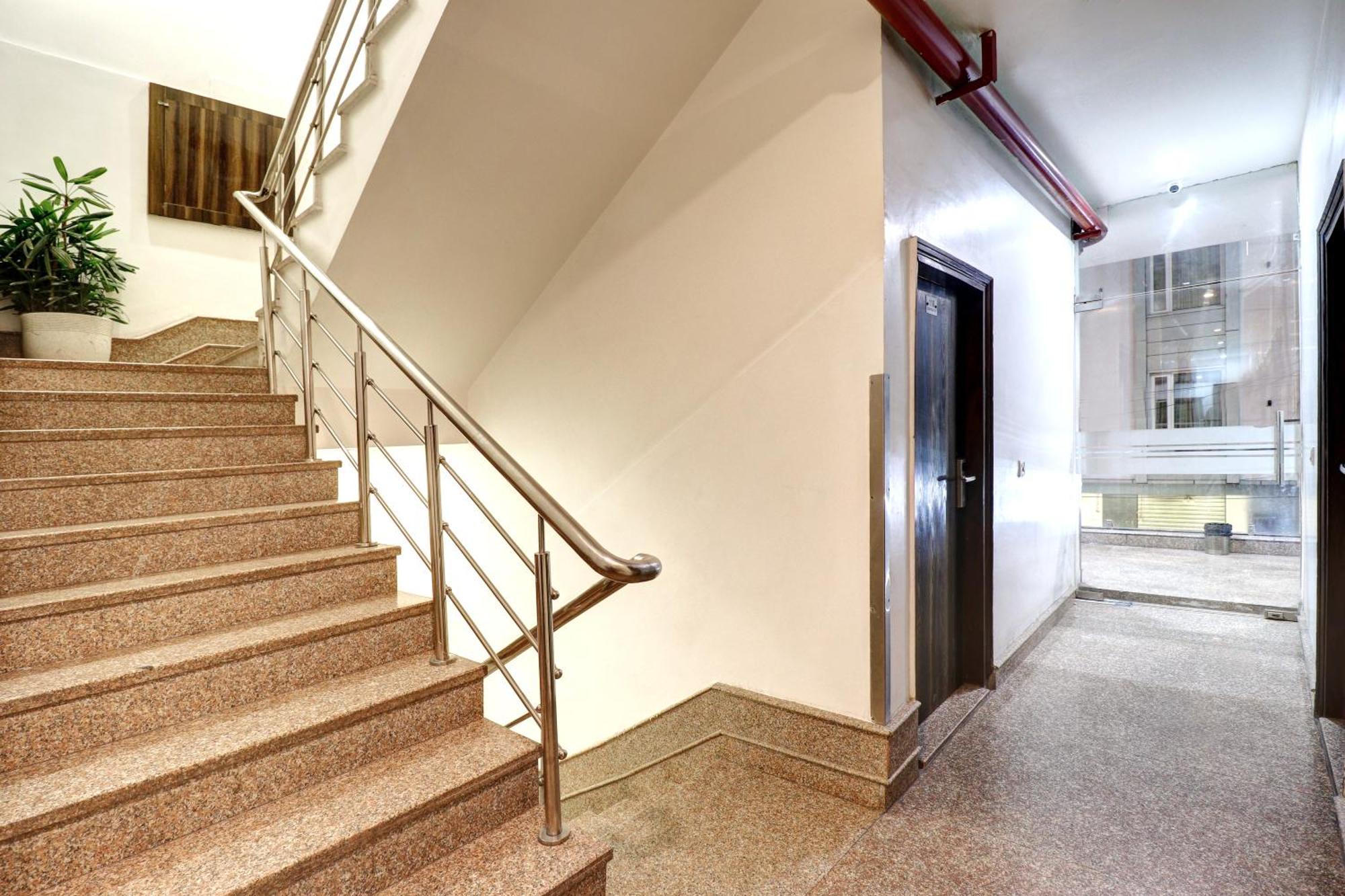 Hotel Emporio Dx - Railway Station - Paharganj 3*