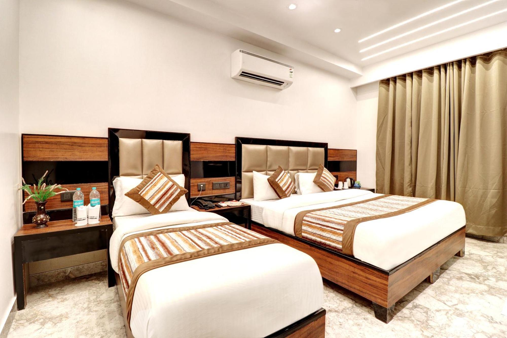 Emporio Dx - Railway Station - Paharganj